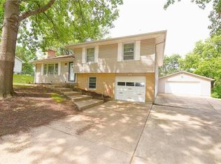 2806 Berry Ave, Independence, MO 64057