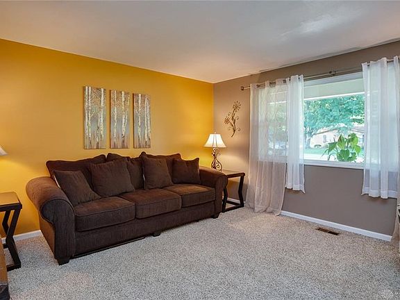 5th image of 2269 Marcia Dr