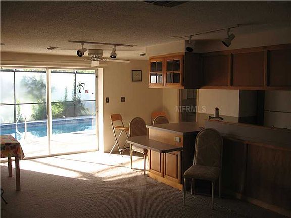 3rd image of 51 Selma Ave