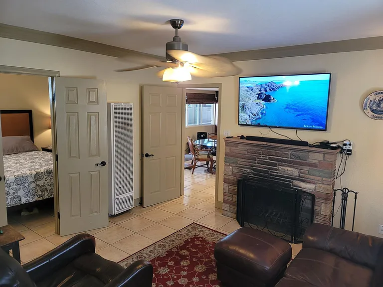 555 Matagual Dr — Photo 3