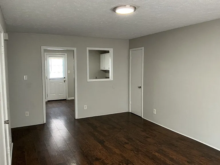 279 Tinker Hill Cv #A — Photo 3