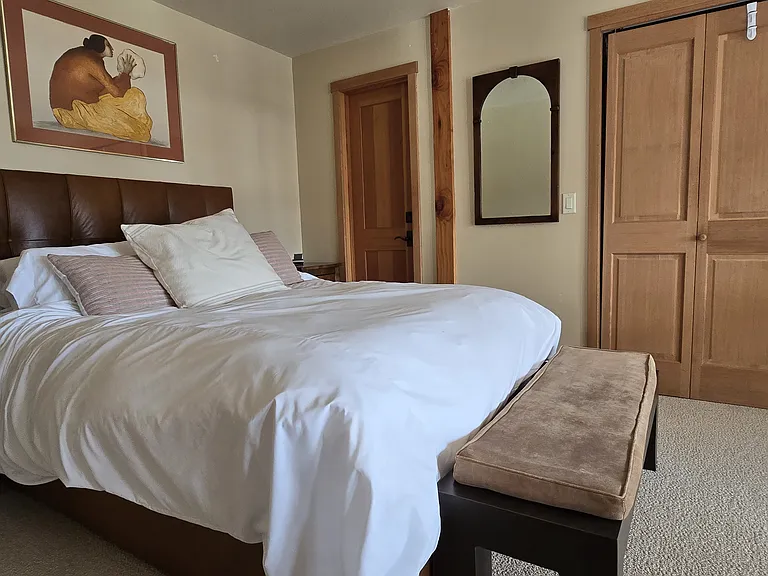 890 Sabeta Dr — Photo 2