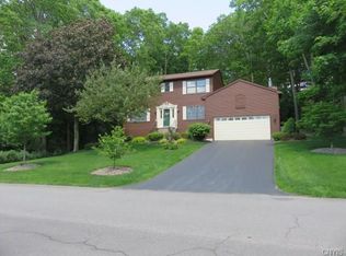 8143 Verbeck Dr, Manlius, NY 13104