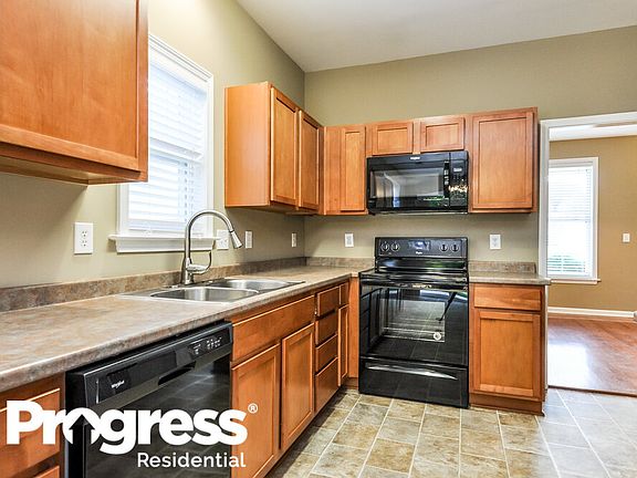 5th image of 105 Marino Pl