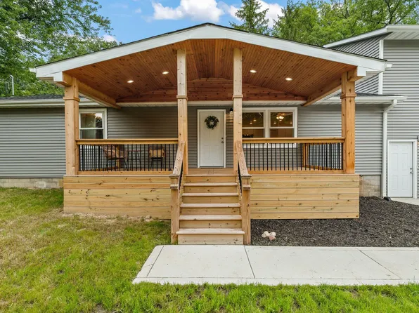 12737 Lee St, Cedar Lake, IN 46303