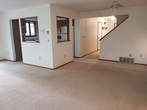 Living room and Dining Room with Kitchen