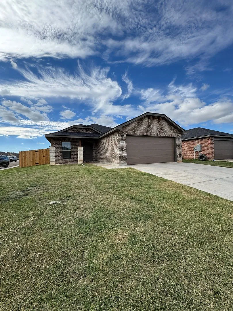 Newer built in Homestaed 2025 Large 3/2/2 — Photo 1