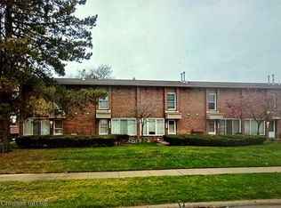 32651 Five Mile Rd #15, Livonia, MI 48154