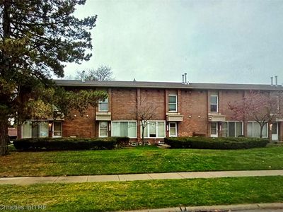 32651 Five Mile Rd #15, Livonia, MI, 48154