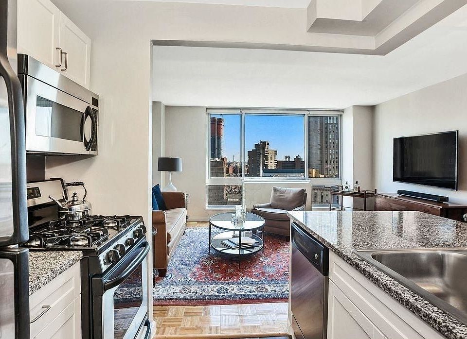 1st image of 376 Broadway APT 16A