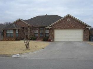6909 NW Surreywood Pl, Lawton, OK 73505