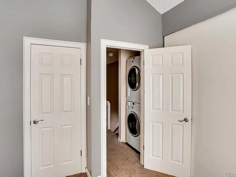 Upstairs Laundry Unit