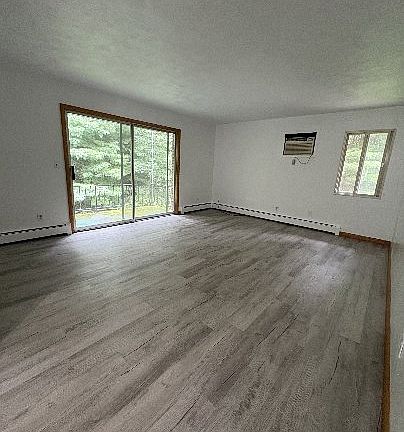 4th image of 624 Garrison Rd #630-D