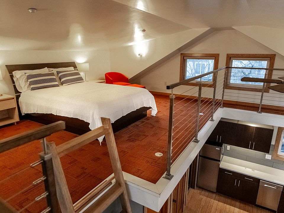 Loft bedroom with queen size bed. Ladder access!