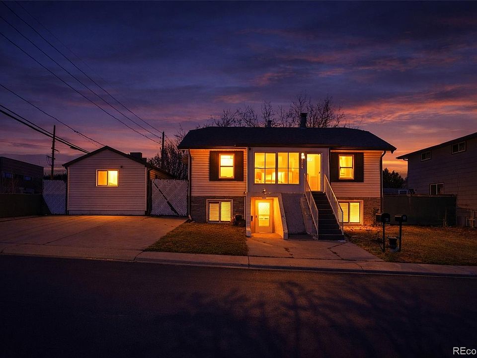 1st image of 3299 W Dakota Avenue