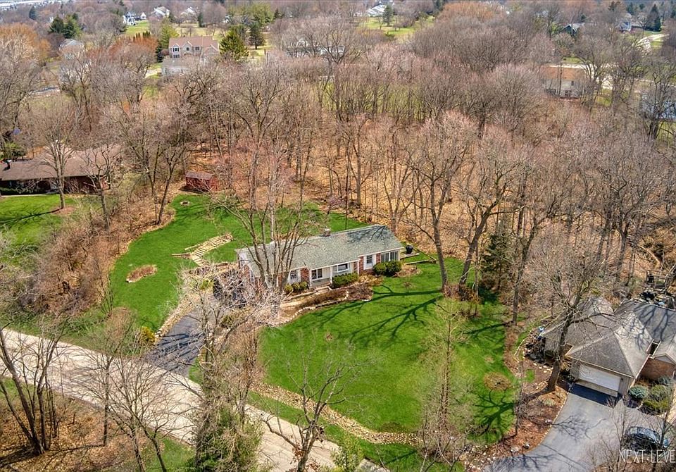 1st image of 36W474 Hickory Hollow Dr