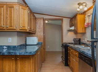 15520 S Barton Lake Dr, Vicksburg, MI 49097