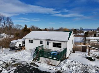 17 Kayak Road, Grand Isle, VT 05458