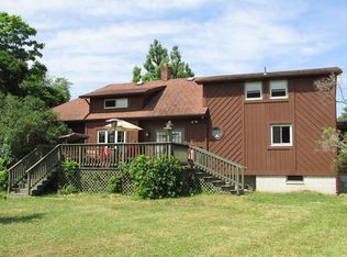 19700 Cross Creek Rd, Bowling Green, OH 43402