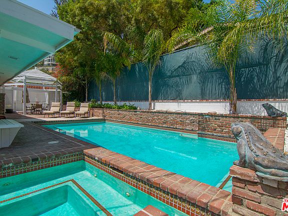 5th image of 5135 San Feliciano Dr