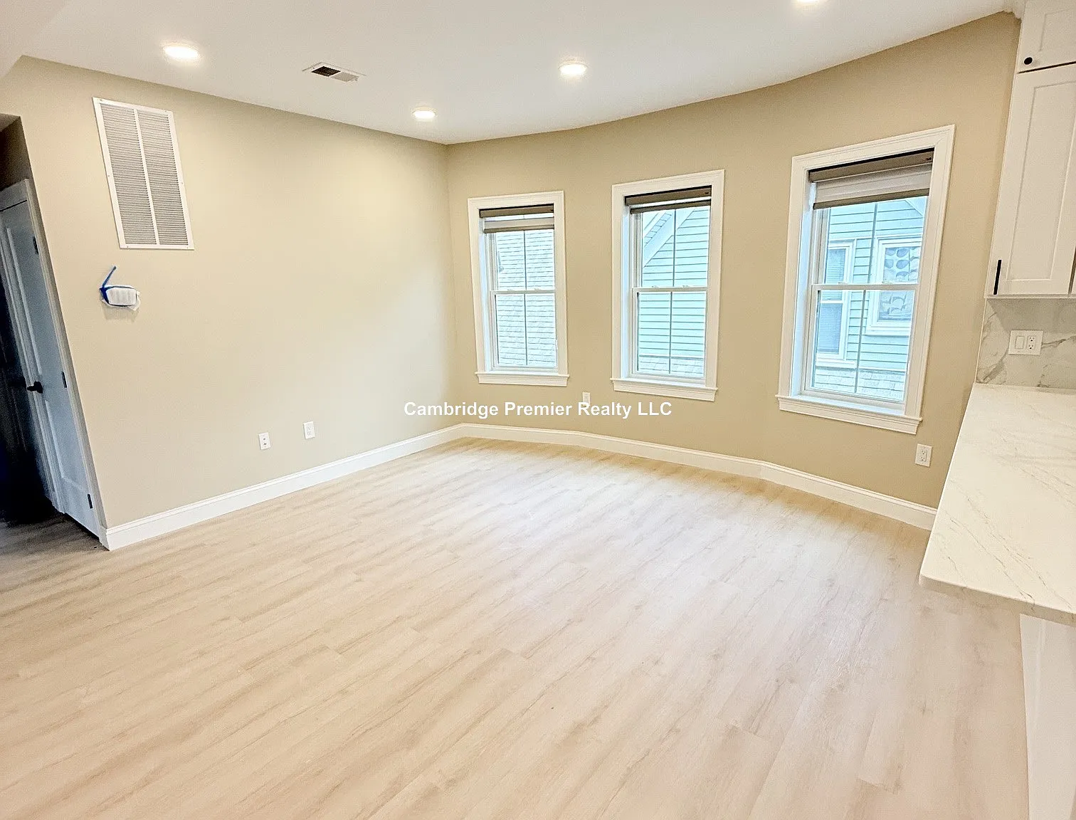 231 Highland Ave — Photo 1