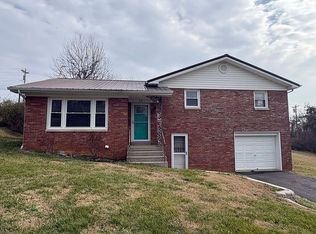315 Green Acres Dr, Glasgow, KY 42141