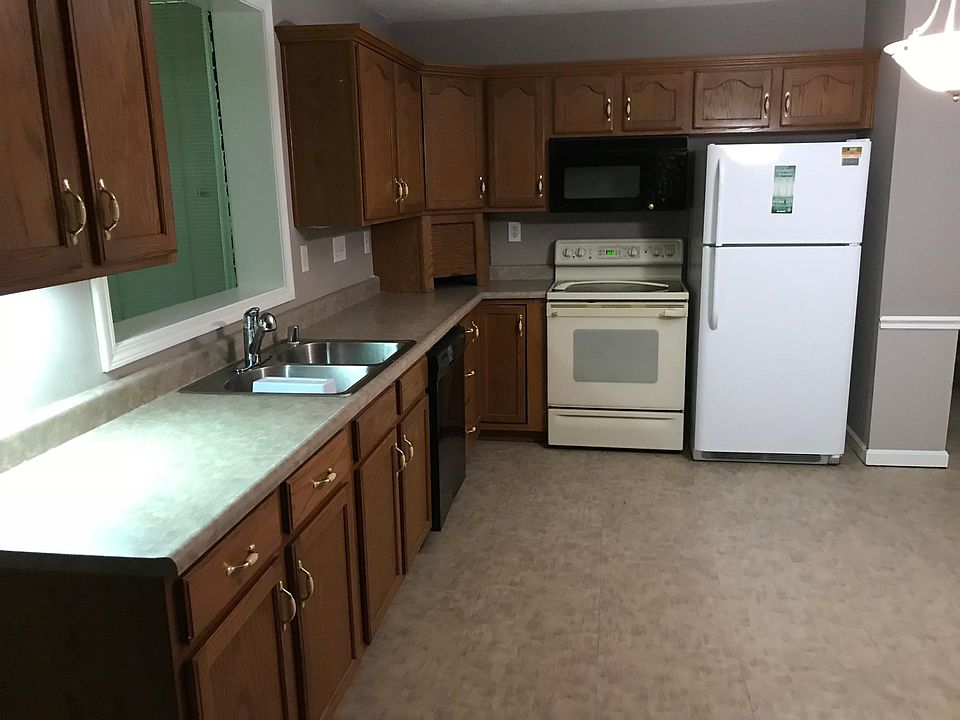 2nd image of 6007 Colebrooke Ln