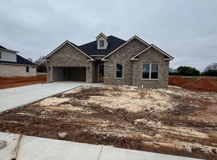 211 Farmland Cir, Perry, GA 31069