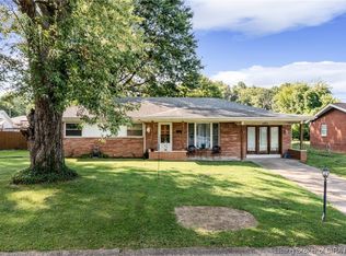 1805 N Larkspur Dr, Jeffersonville, IN 47130
