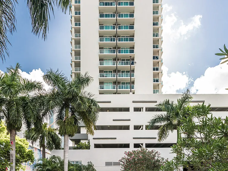 25 Biscayne Park — Photo 9