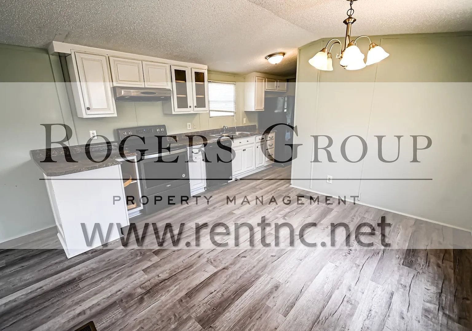 3 bed, 2.0 bath, 1200 sqft, $1,095 — Photo 2