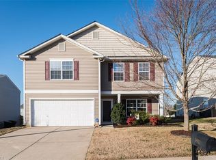 3911 SE Whispering Willows Dr, Greensboro, NC 27406