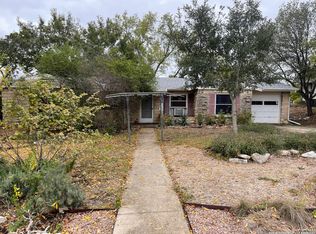 130 Bryker Dr, Terrell Hills, TX 78209