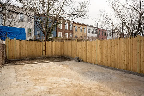 Rented by Next Wave Realty | media 14