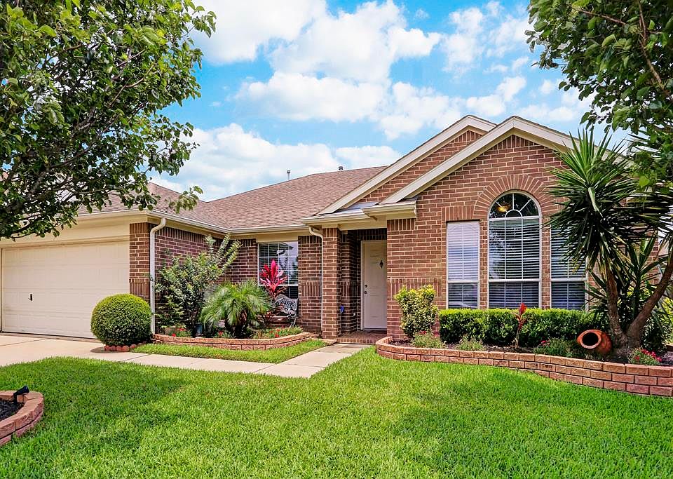 1st image of 21722 Manor Court Dr