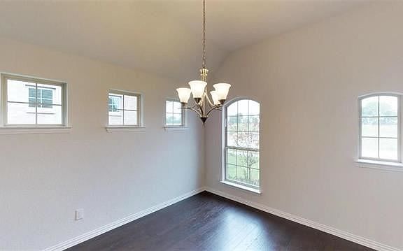 3rd image of 2814 Mesquite Ave