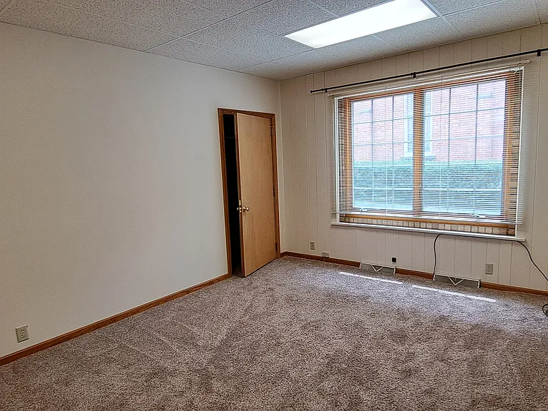 163 S Clay St #C — Photo 11