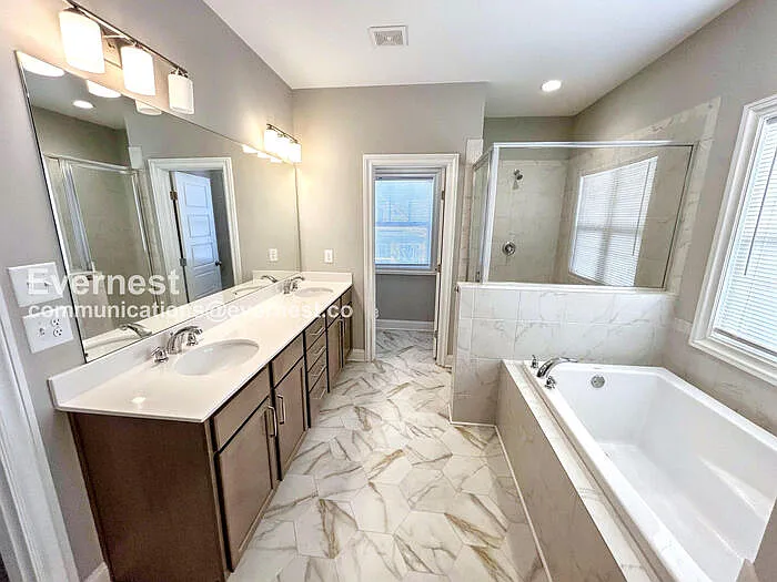 1763 Stone Hedge Dr NW — Photo 12