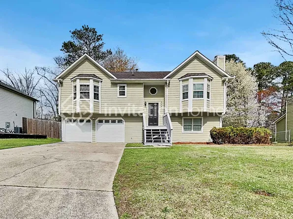 3597 Chinaberry Ln, Snellville, GA 30039