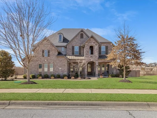 303 Torrance Dr, Cave Springs, AR 72718