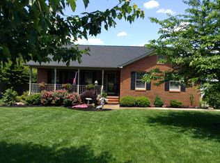 1221 Bellevue Rd, Halifax, VA 24558