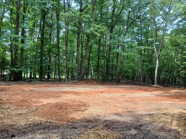 37 Whippoorwill Way, Farmville, VA 23901