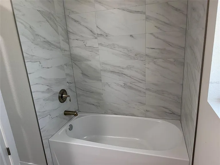23367 Mayville Ave — Photo 30