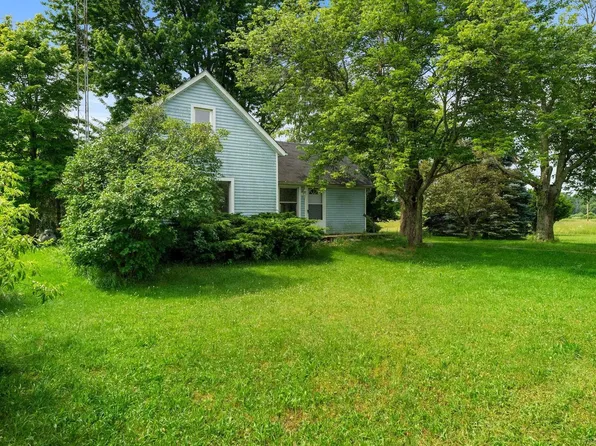 3304 Applegate Rd, Applegate, MI 48401