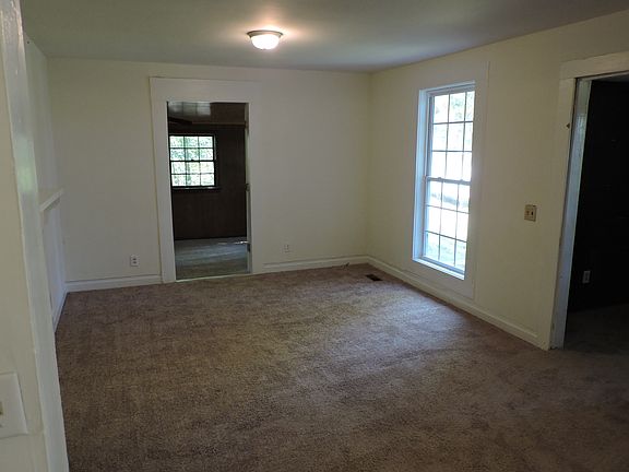 5th image of 9 Bealle Cir NE