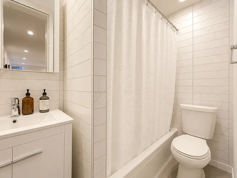 139 Mulberry St #17A — Photo 4