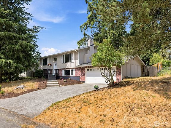 2nd image of 7910 Husky Way SE