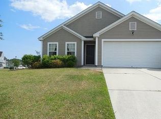 1107 Moss Grove Dr, Moncks Corner, SC 29461