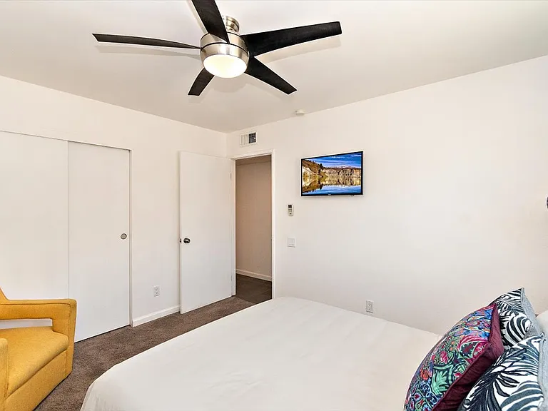 2632 N Aurora Dr — Photo 19