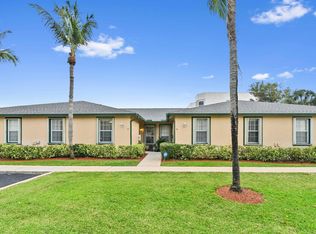 3162 Via Poinciana APT 5, Lake Worth, FL 33467